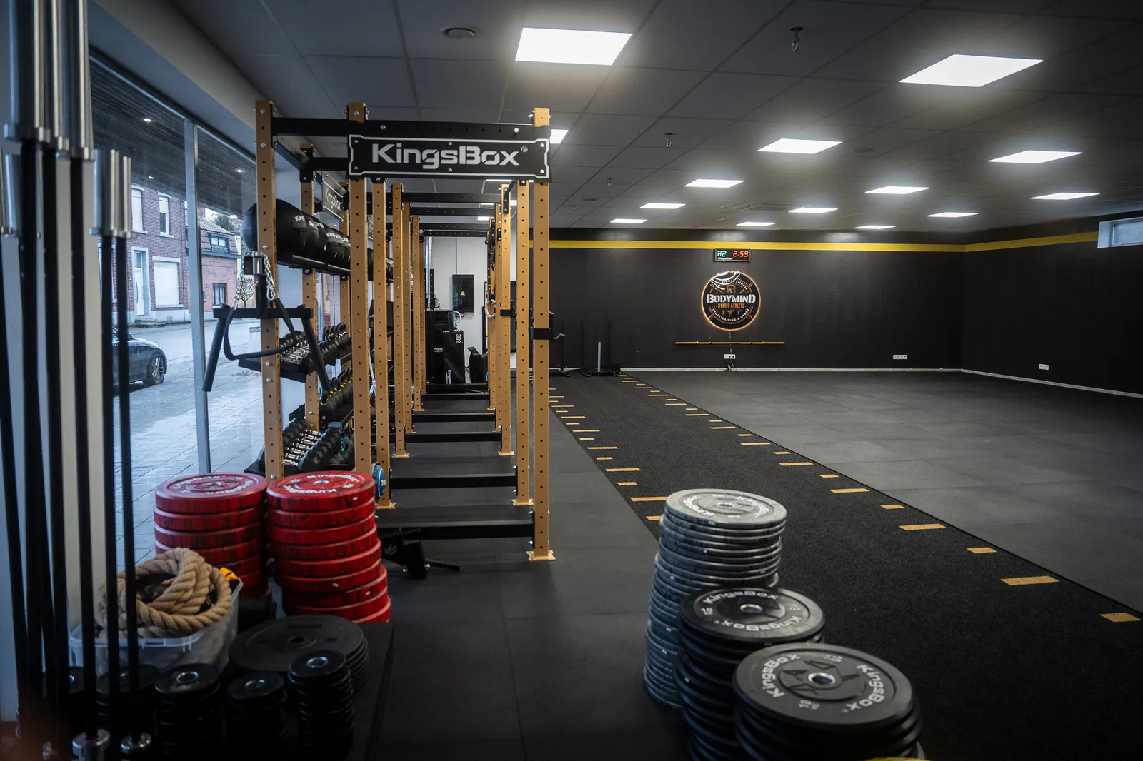Vue d'ensemble de la salle et du matériel BodyMind Fitness à Ghlin