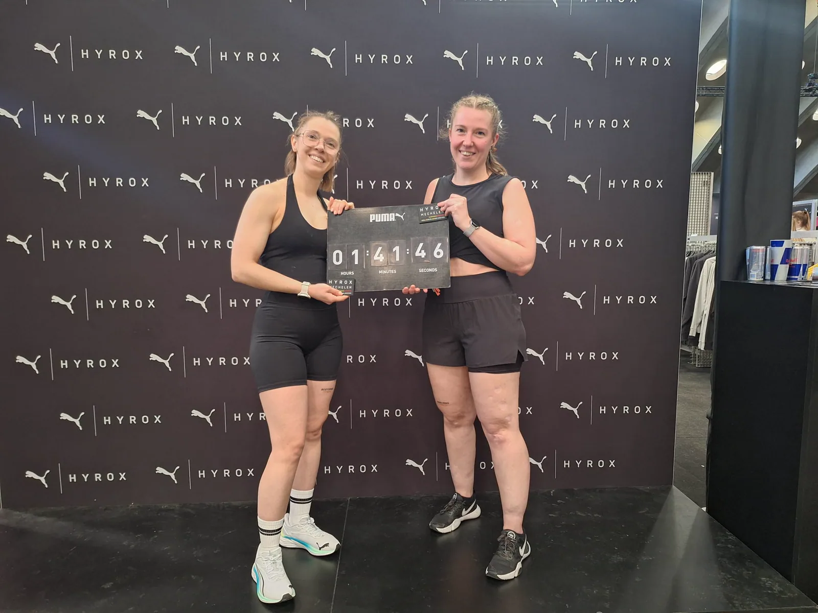 Deux membres de BodyMind après leur participation à une compétition HYROX